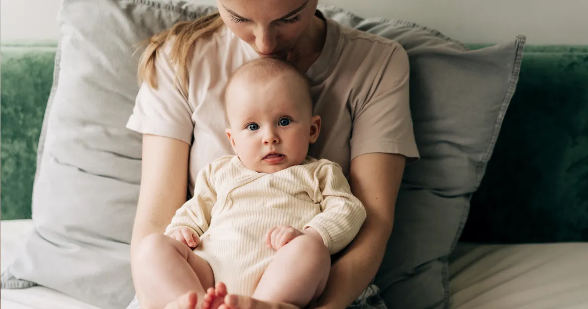 Die beliebtesten Babynamen 2025 in Österreich: Entdecke die Top 10 der Mädchen- und Bubennamen und erfahre, welche Vornamen im Trend liegen.
