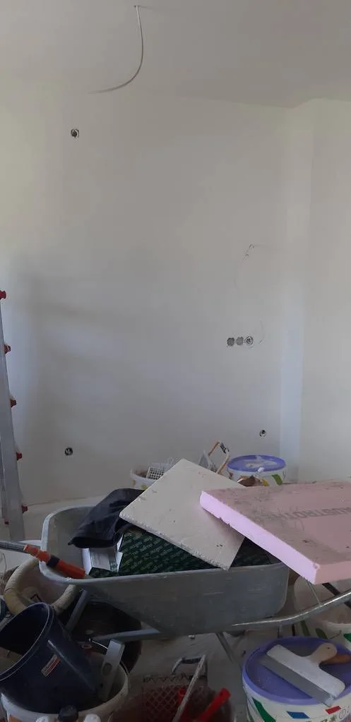 6ry2984jpqb8.webp